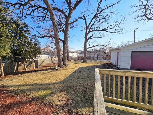 Building Photo - 817 Tomahawk Trail