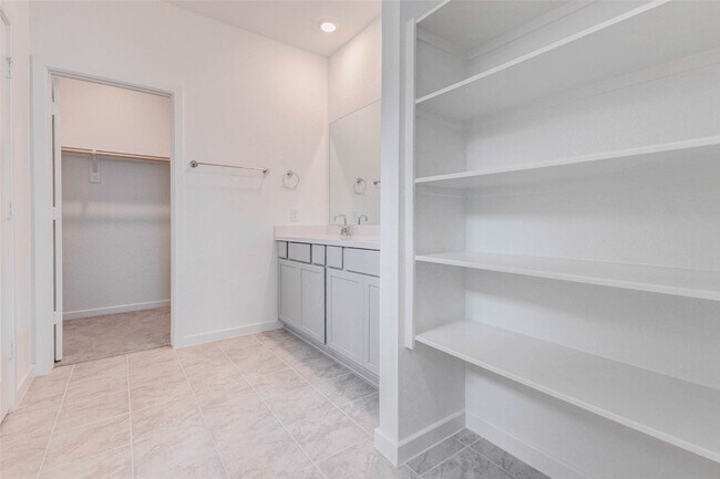 Building Photo - 22135 Ingham Blf Ln