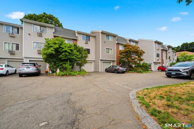 Building Photo - 50 Alvord Ln