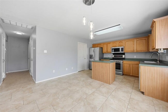 Building Photo - 508 Calcite Cove