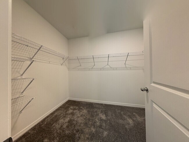 Building Photo - 1240 Tyler Lp