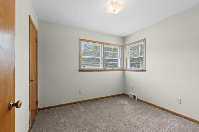 Building Photo - 1311 W Worley St