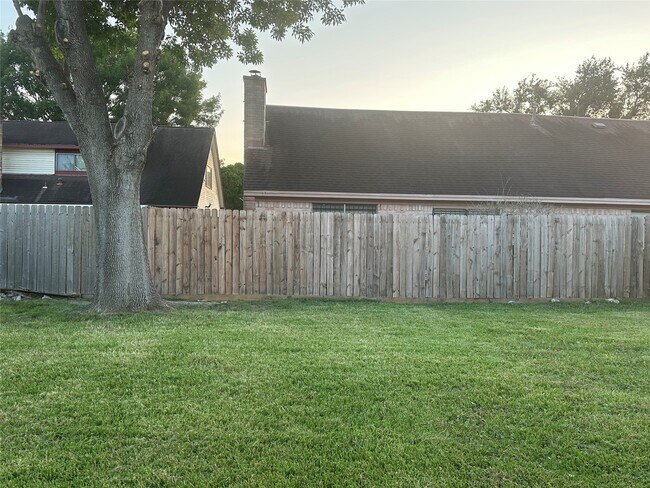 Building Photo - 15770 Chimney Rock Rd