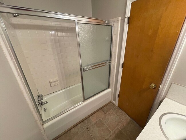 Building Photo - SHJ116-304 Davis Road