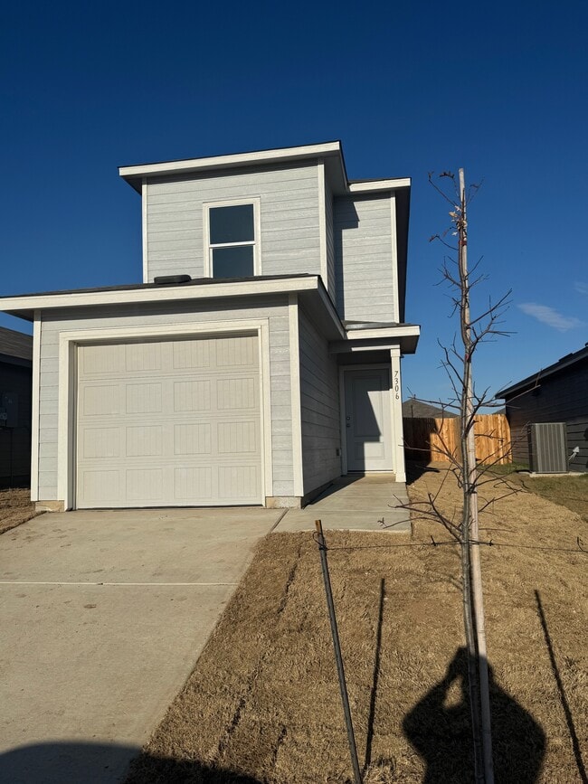 Building Photo - 7306 India Star