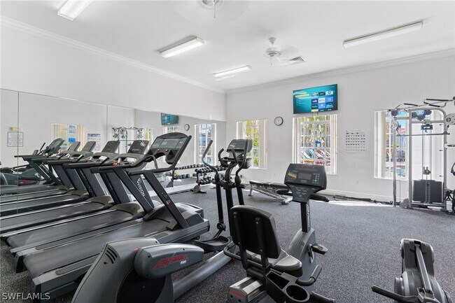 Building Photo - 8274 Key Royal Cir