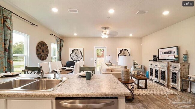 Building Photo - 6012 Royal Port Ct