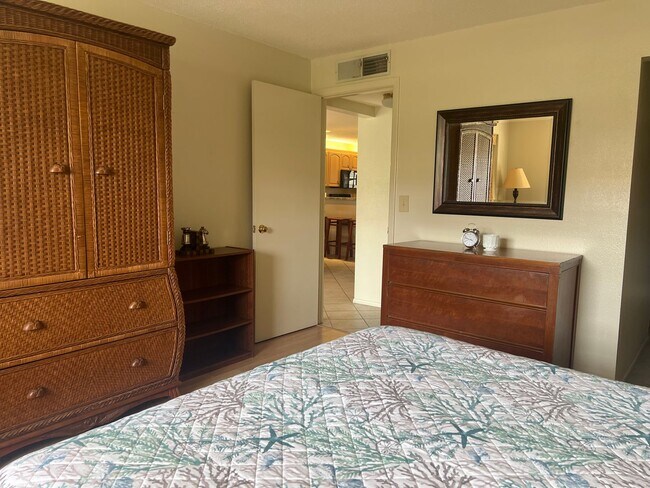 Building Photo - 2BR/2BA Condo in Mission Lakes
