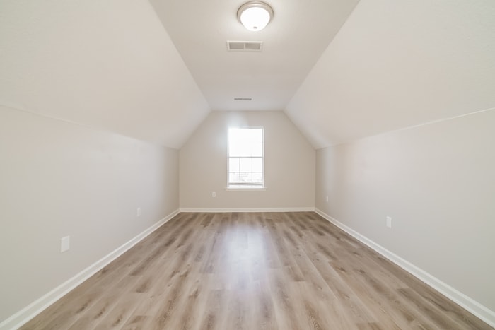 Building Photo - 9167 Kaitlyn Dr S
