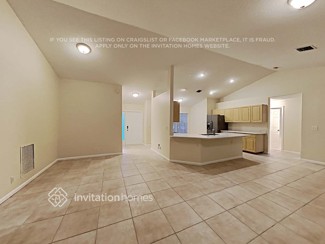 Building Photo - 14822 Paddock Dr