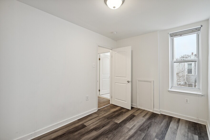 Building Photo - 3079 Tulip St