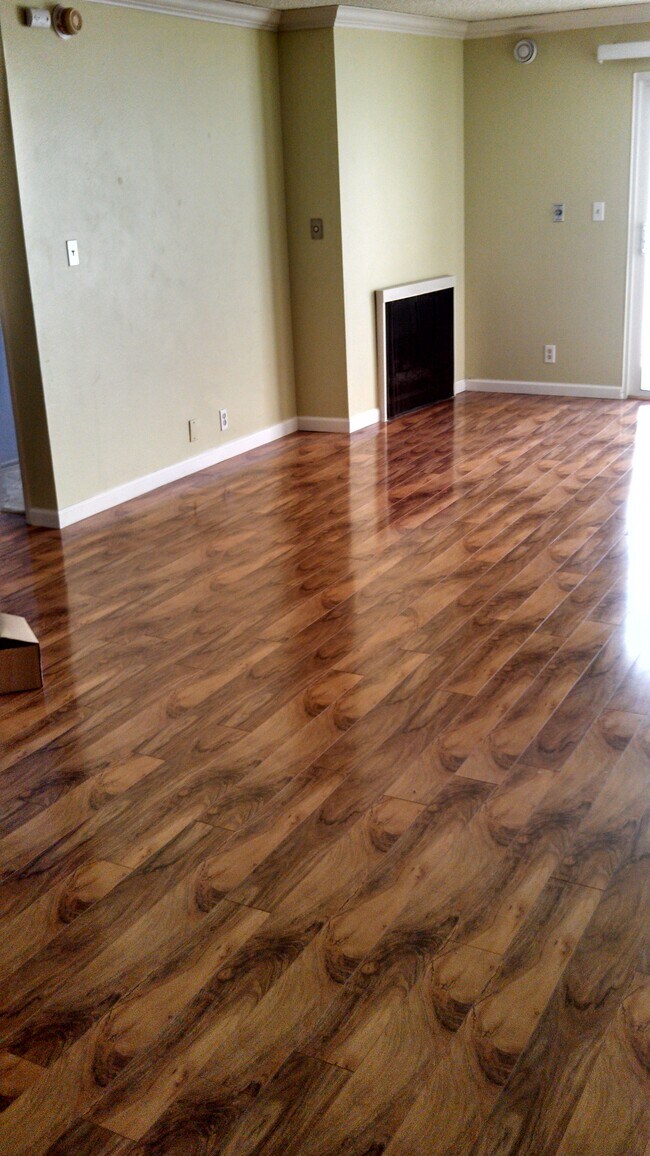 Living Room - 8163 Redlands St