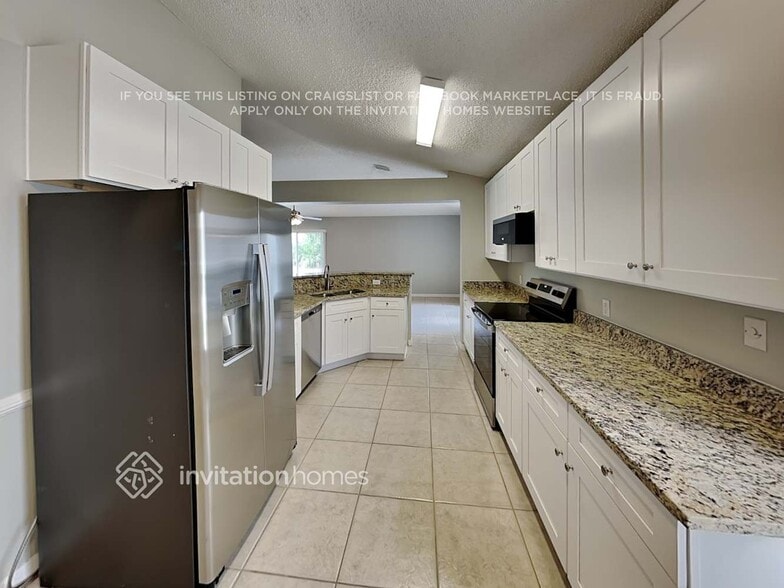 Building Photo - 2100 Brookshire Cir