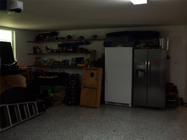 Building Photo - 427 Trace Way Dr