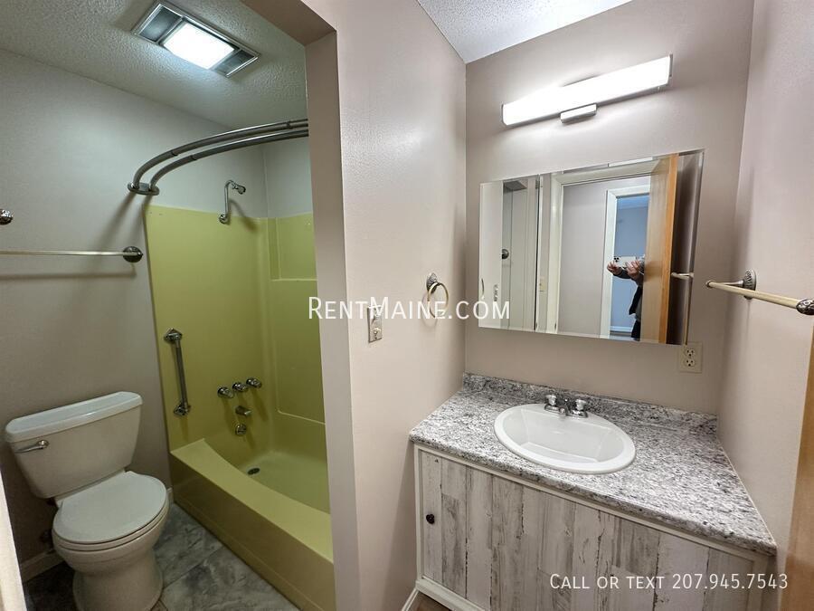 Building Photo - 50 Longrale Park