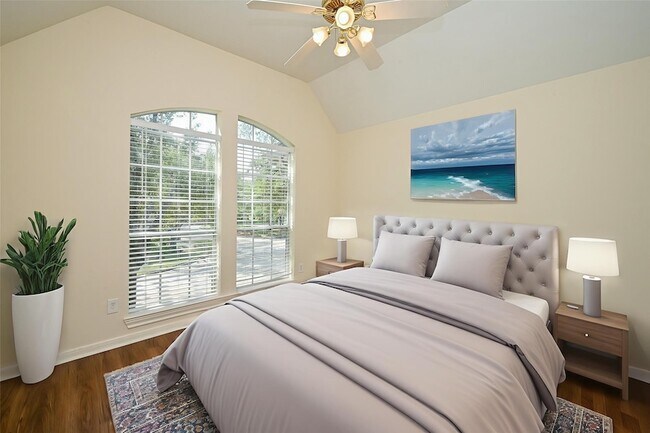 Building Photo - 1547 Lakeside Enclave Dr