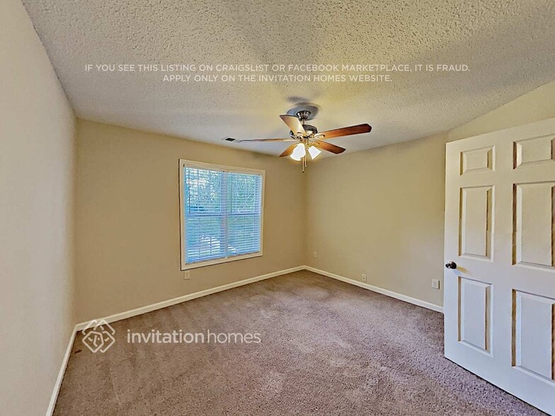 Building Photo - 4017 St George Walk SW