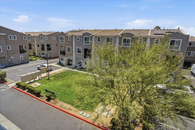 Building Photo - 14854 Nordhoff St
