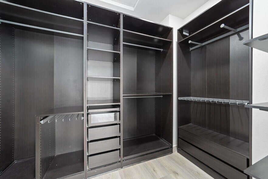 3rd3rd Floor master Walking closet - 2581 Arvia St. #13