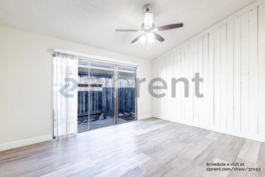 Building Photo - 8001 Zenith Dr