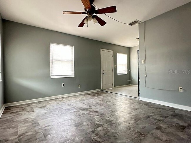 Building Photo - 1481 Drew St