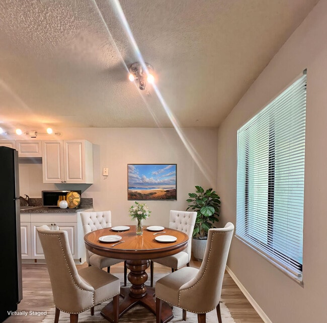 Building Photo - 150 Pineview Rd