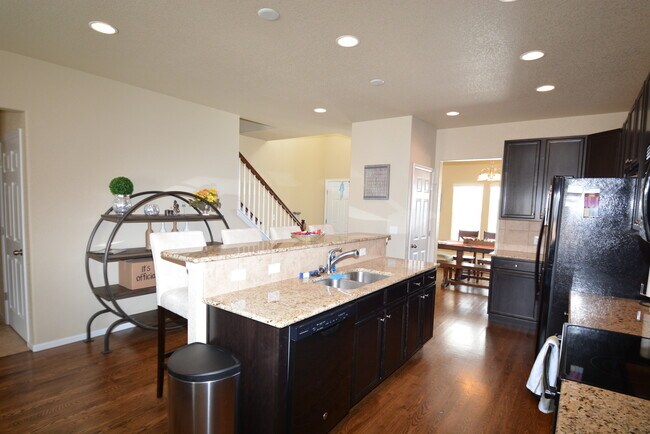 Building Photo - Beautiful 2-story home in D-49 available to move in on 05/01/2026! The owner allows 1 dog up to 7...