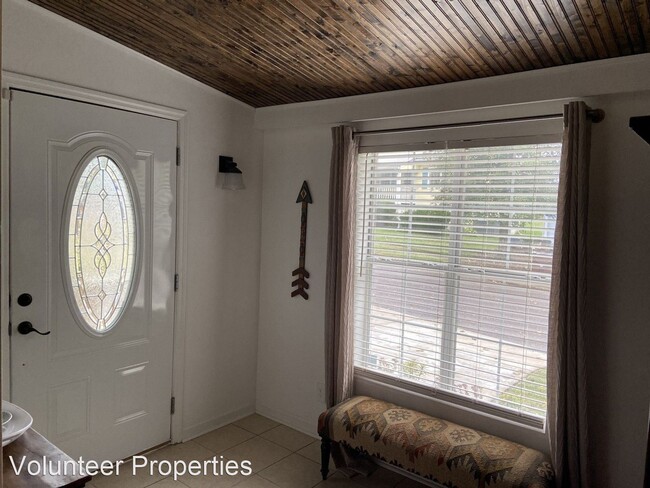 Building Photo - 3 br, 2 bath House - 401 Cleves St.