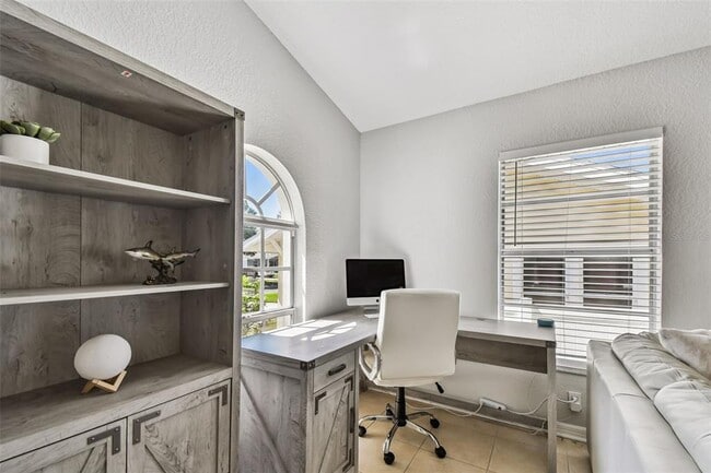 Building Photo - 1763 Montana Ave NE