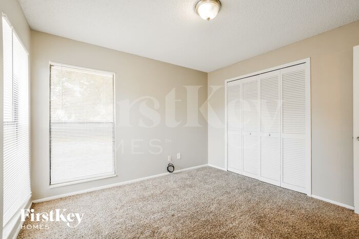 Building Photo - 5642 Westview Dr