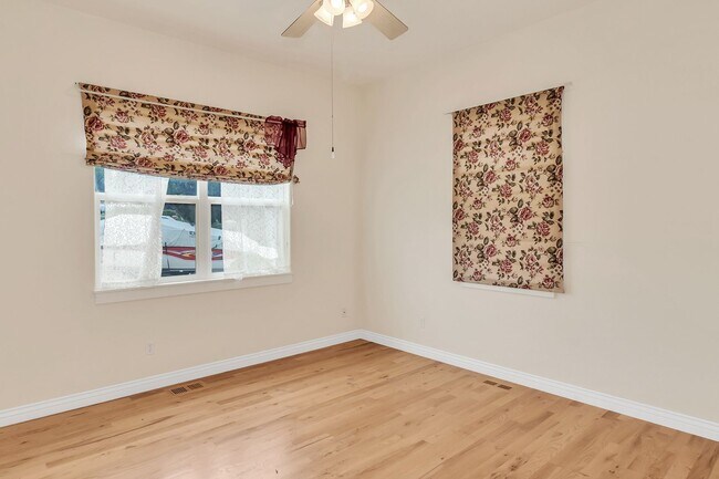 Building Photo - 2245 Idella Ct