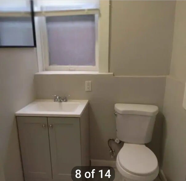 Bathroom - 3723 Meramec St