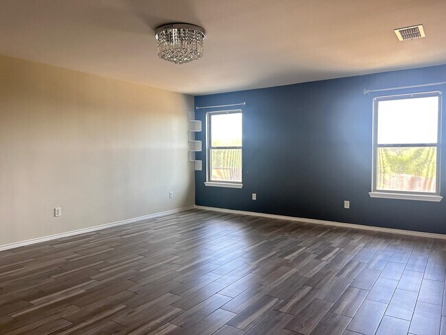 Building Photo - 5407 Simbrah Dr