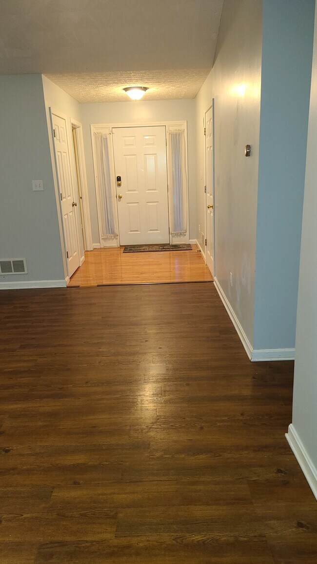 Building Photo - 406 Old Towne Rd