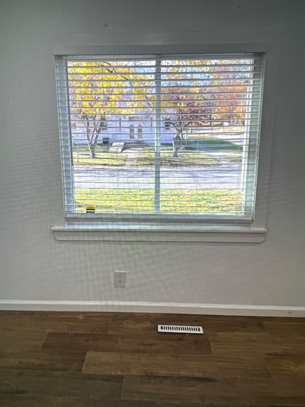 Building Photo - 1428 Story St