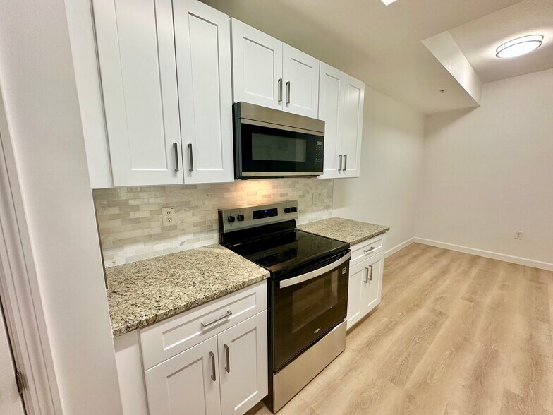 Building Photo - 9055 Colby Dr