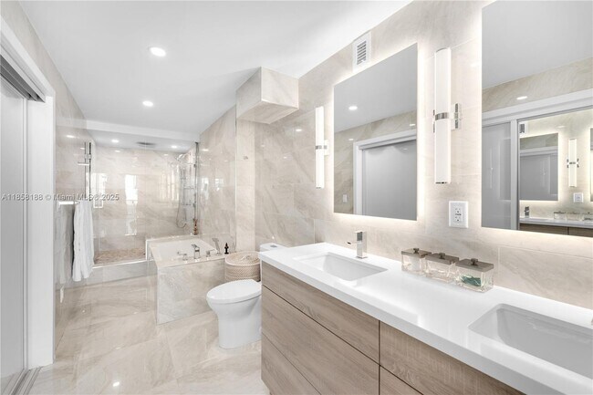 Building Photo - 2401 Collins Ave