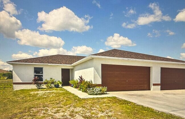 Building Photo - 4737 22nd St SW