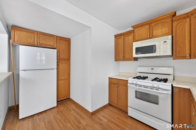 Building Photo - 155 Cottonwood Rd