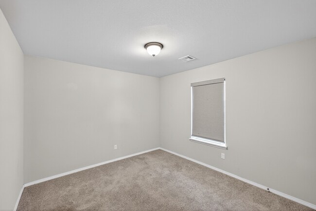 Building Photo - 4018 S 14th Pl