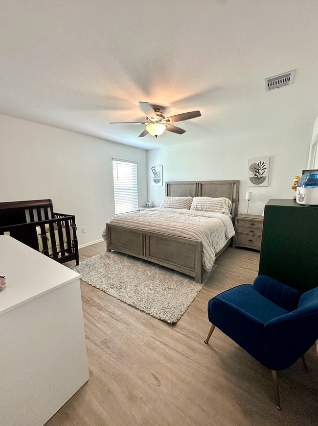 master bedroom - 18918 Sorento Bay Ln