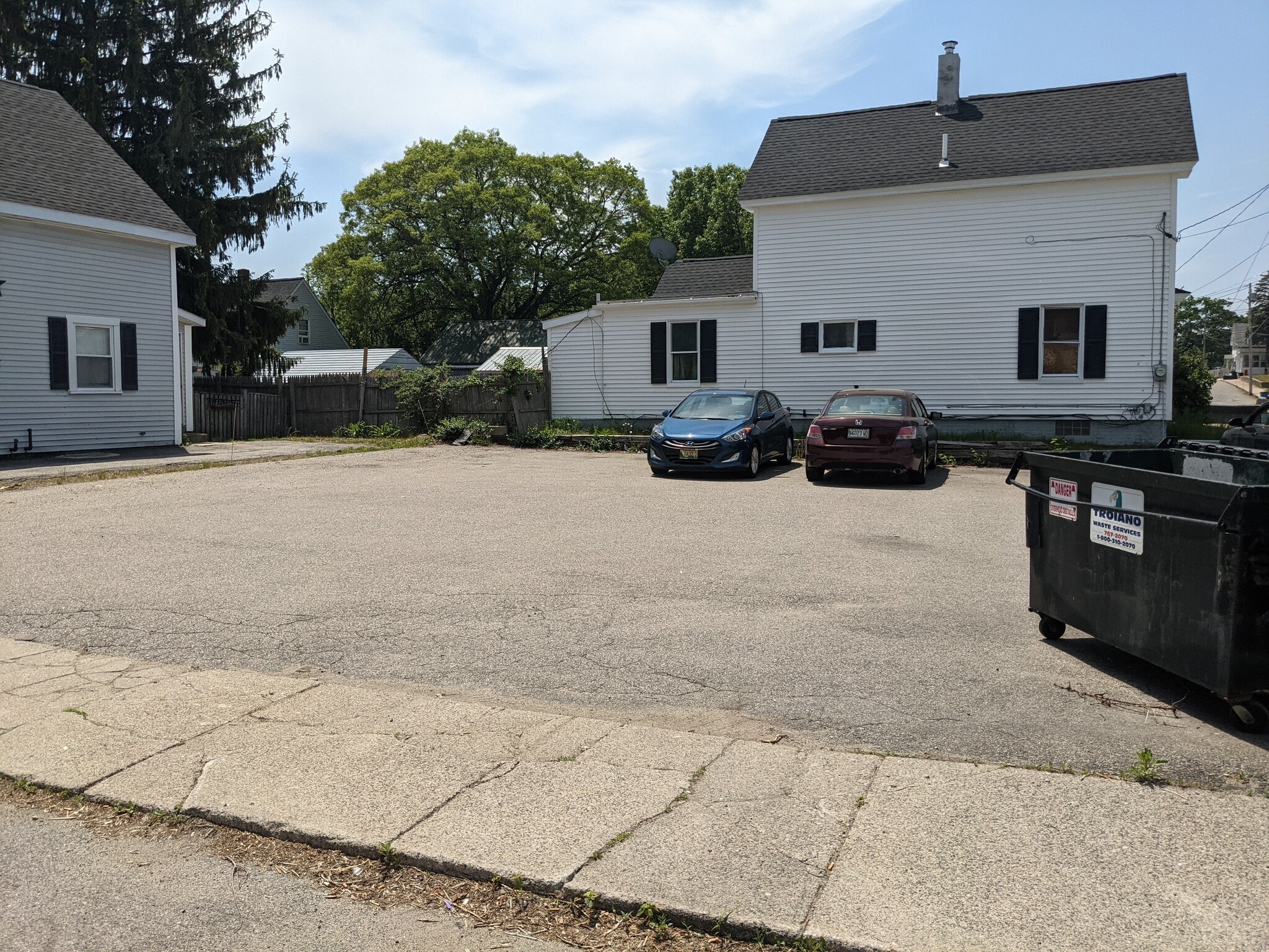 Parking 1 - 130 Jackson St
