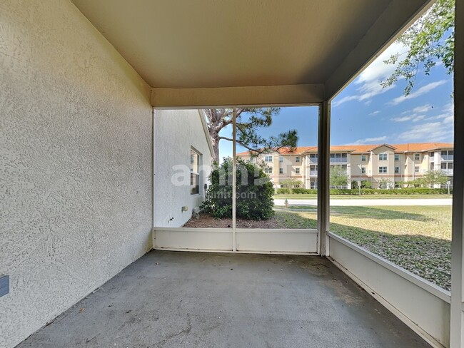 Building Photo - 990 Riviera Point Dr