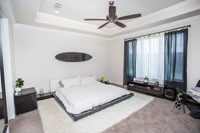 Building Photo - 23 Wilshire Blvd