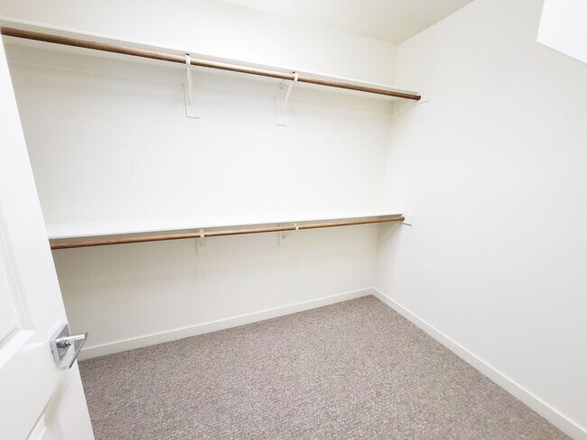 Building Photo - House for Rent in Summerlin Call or Text f...