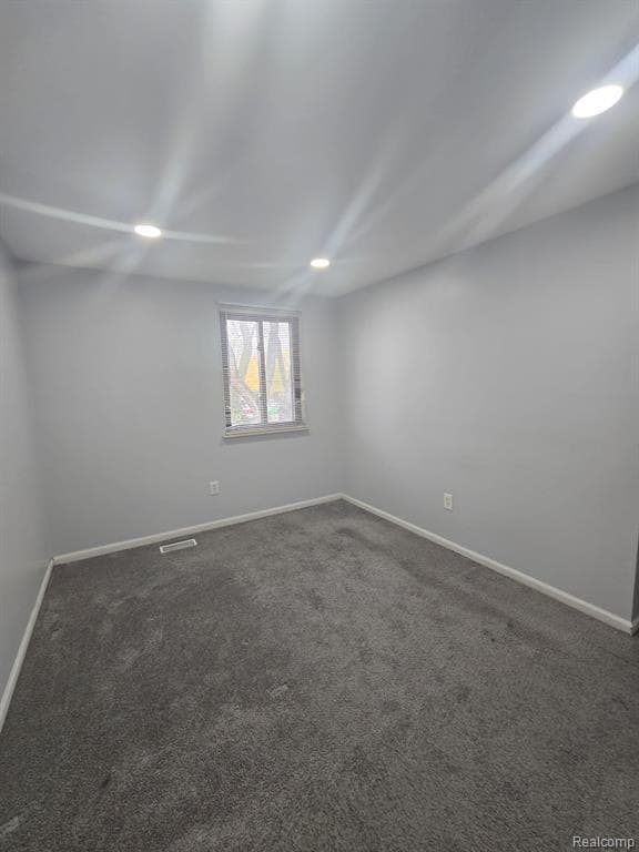 Building Photo - 8410 Hickory Dr