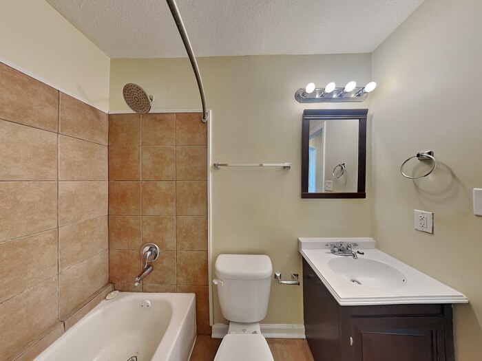 Building Photo - 11101 Waterfield Ln