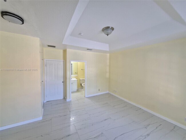 Building Photo - 1209 NW 27th Ave