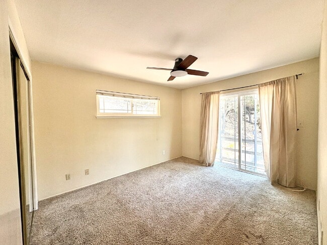 Building Photo - Charming 4-Bed by the Lake in Morgan Hill