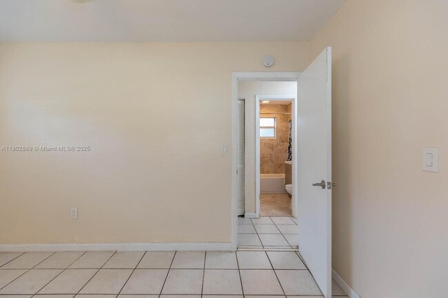 Building Photo - 1010 N 69th Way